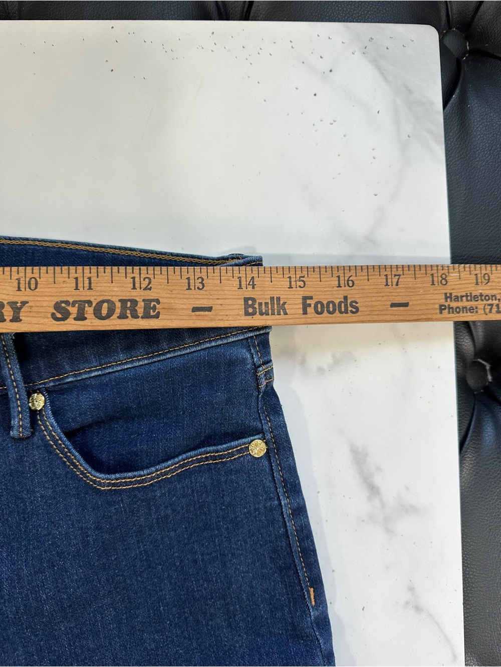 Lilly Pulitzer $178 dark rinse mid-rise tapered leg Jeans size 6 28"waist - Picture 5 of 10